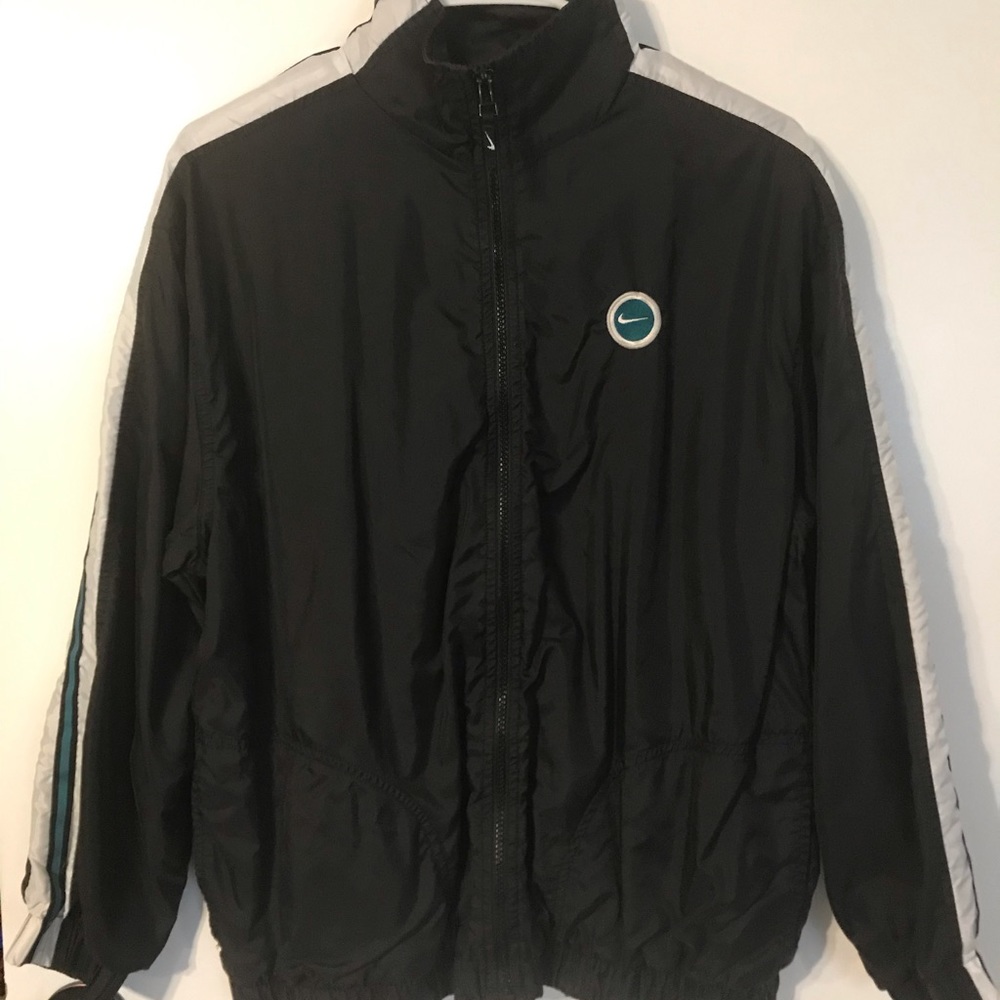 Vintage nike windbreaker